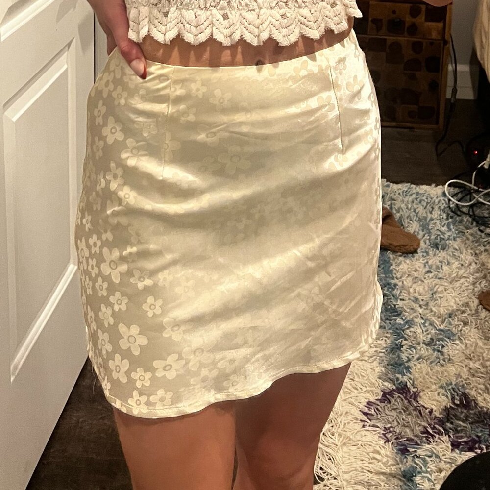 PRINCESS POLLY SATIN MINI SKIRT